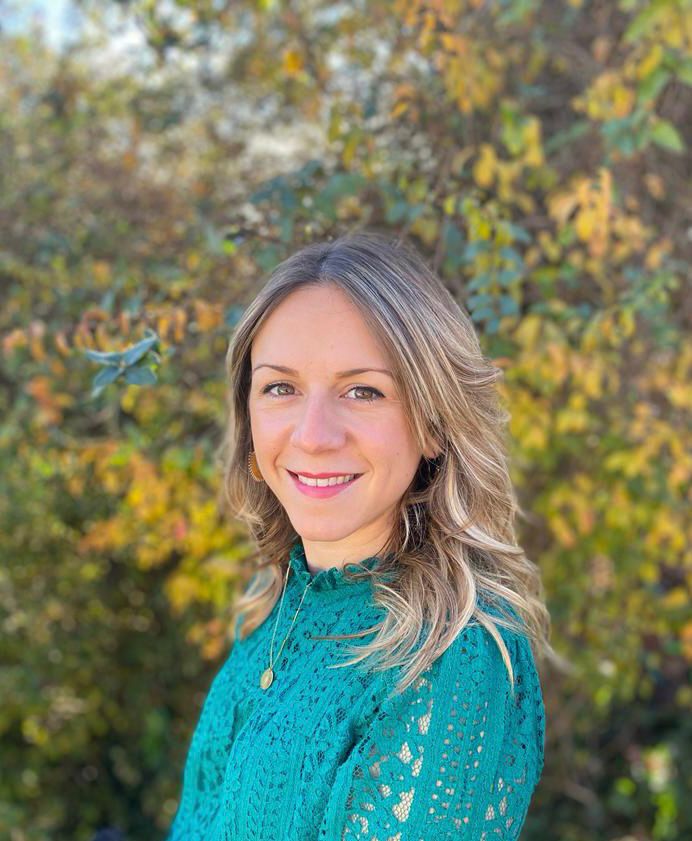 Manon Togniotti, diététicienne nutritionniste souriante à Parentis-en-Born